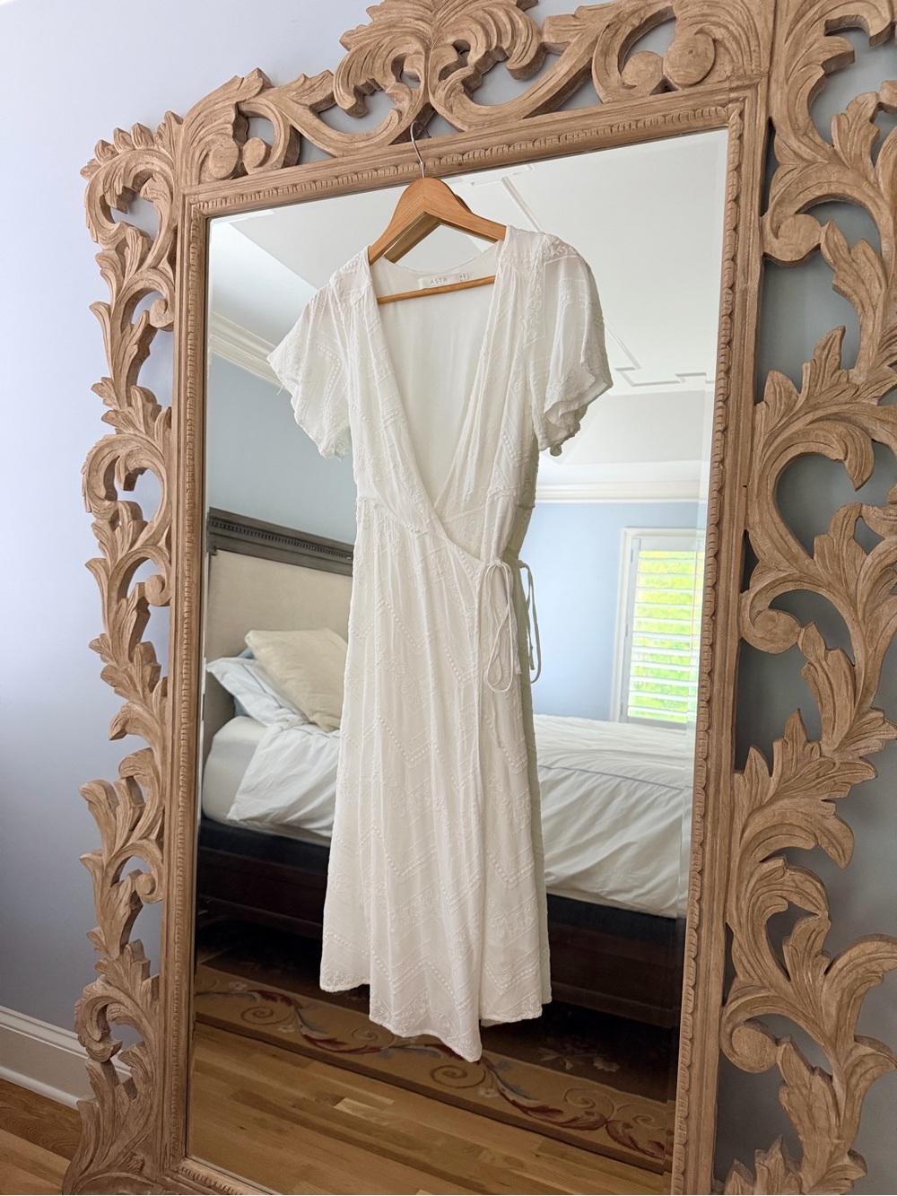 Astr Wrap Midi Dress in White